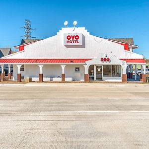 Oyo Hotel Waco University Area I-35